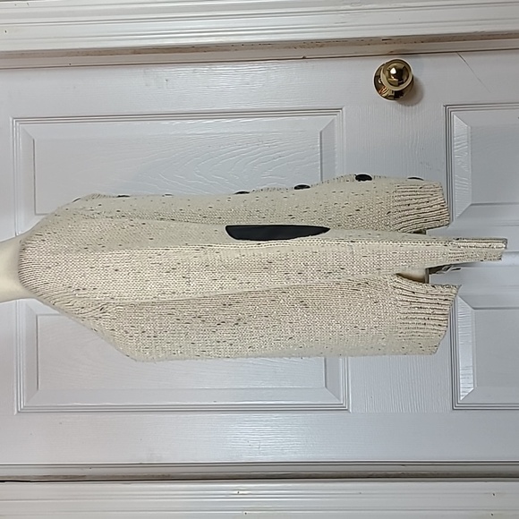 Market & Spruce Button Back Sweater - Picture 7 of 13